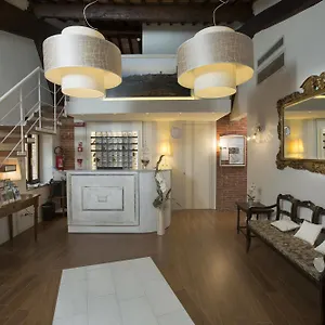 Alma Domus Szálloda